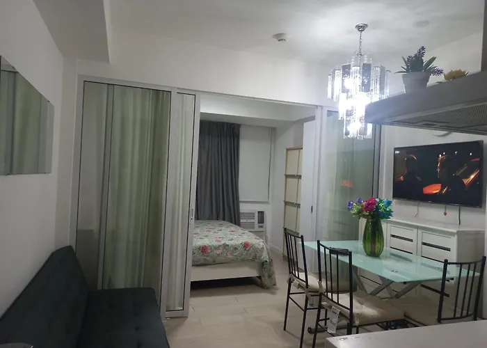 Azure Urban Staycation By Owner Only 2* Manila