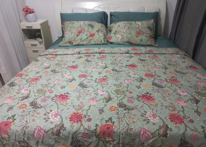 Azure Urban Staycation By Owner Only 2* Manila