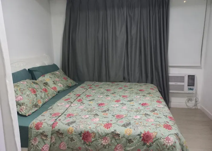 Hotel Azure Urban Staycation By Owner Only