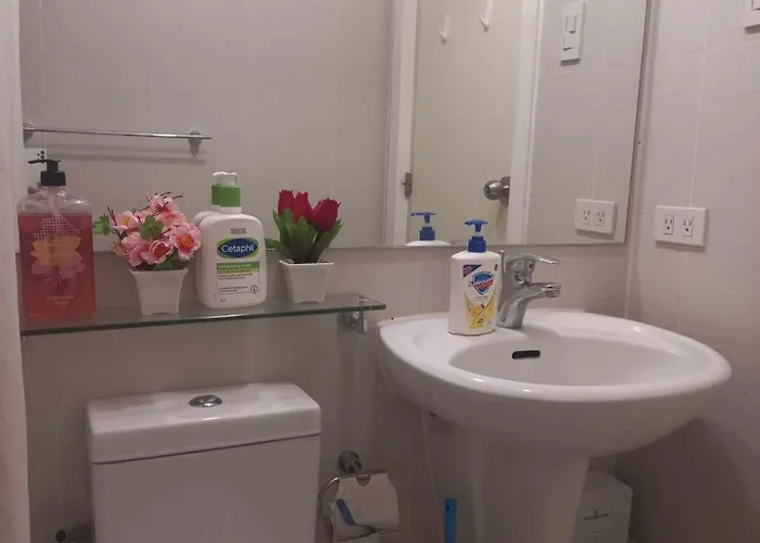Azure Urban Staycation By Owner Only 2* Manila