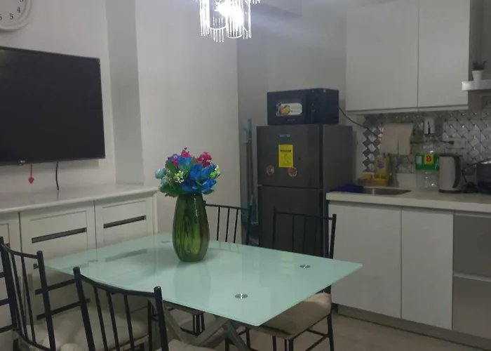 Hotel Azure Urban Staycation By Owner Only