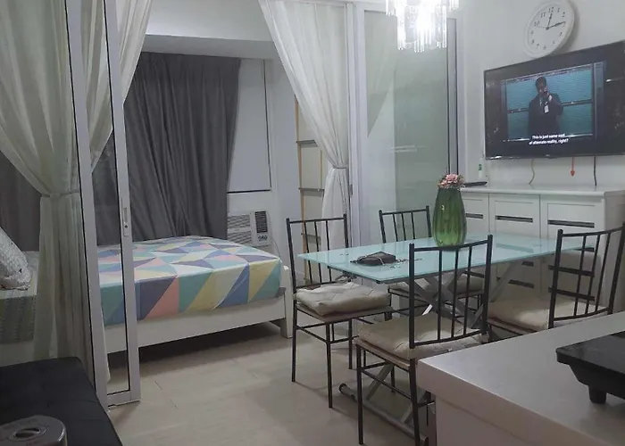 Azure Urban Staycation By Owner Only 2*
