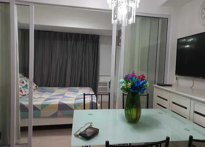 Azure Urban Staycation By Owner Only 2*